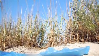 Russian hot ass babe poops in the sand dunes