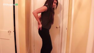 Asian slut pooping on the floor