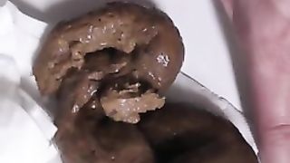 Shaved pussy lady needs to poop