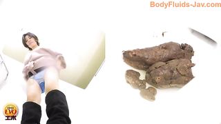 Piss fountain and heavy pooping show