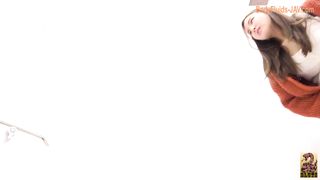 Gorgeous Japanese teen struggles to poop