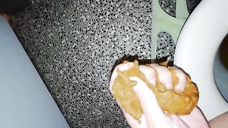Pooping on hands