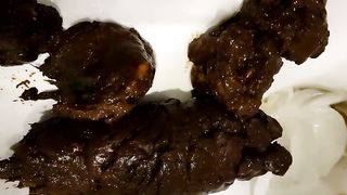 Hot lady showing her booty while pooping