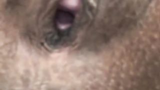 Juicy looking ass pooping