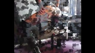 Beautiful milf shitting in her sexy high heels