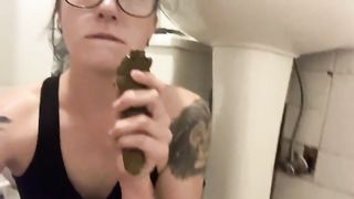 Dirty creamy hairy pussy milf licking fat turd