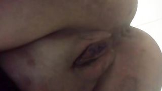 Fat shaved pussy MILF pooping