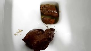 Gorgeous hot babe pooping asshole