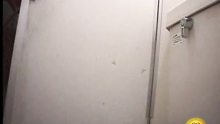 Amazing hot booty Japanese babe poops