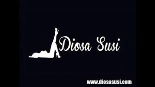 Beautiful big boobs and shaved pussy babe masturbates with dildo while pooping