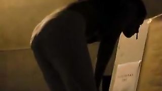 Public poop in her tight jeans