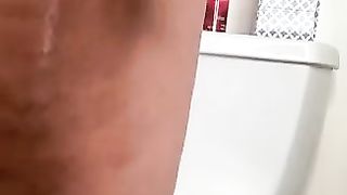 Twerking black ass babe smearing