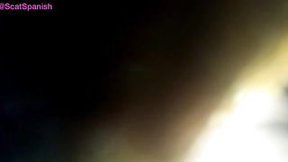 Big booty lady pooping in sexy closeup