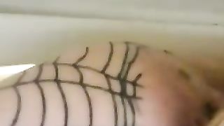 Amateur thick ass lady poops