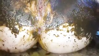 MILF smearing poop on her pussy and ass