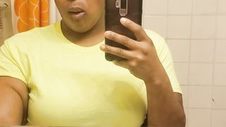 Amateur ebony mommy eating shit