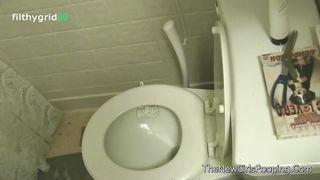 Amateur hot and young brunette girl pooping