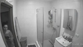 Hidden cam babe pooping and farting