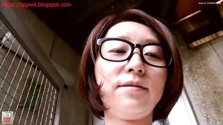 Gorgeous big booty Japanese girls poops