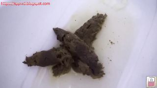 Beautiful hot and young Japanese girls poop