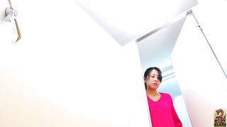 Mature sexy lady having runny diarrhea spy video