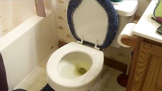 Soft poop by soft bubble butt babe