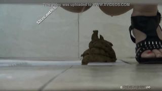 Chinese lady pooping caught on cam