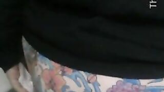 Curvy ass tattooed slut pooping