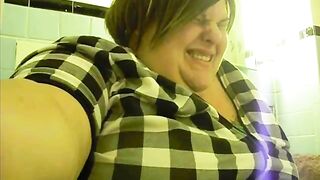 BBW lady farting and pooping