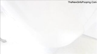 Glamour brunette babe enjoying scat fisting