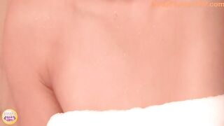 Lovely Japanese lady pooping in suana