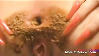Smearing asshole and hard poop