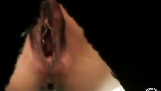 Nice ass of a girl squeezes poop