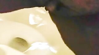 Amateur Asian lady pooping