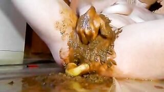 Busty babe dildo banging her messy pussy