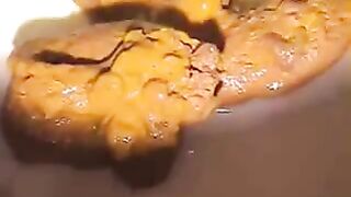Soft yellow shit from a mature lady