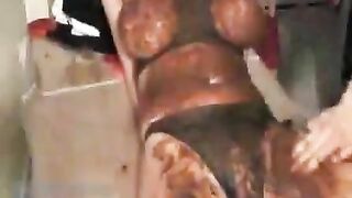 Big tits milf doll gets her cunt drilled by dildo