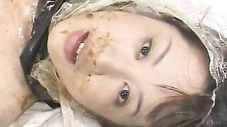 Asian slut enjoying scat session