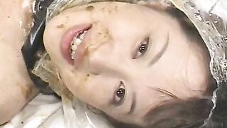 Asian slut enjoying scat session