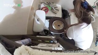 MILF brunette lady poops in the toilet