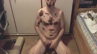 Amateur guy masturbating with mouth full of shit