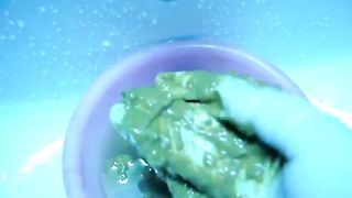 Floating wet delight