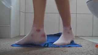 Pooping and showing it to her audience