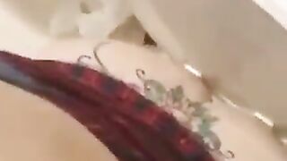 Bbw shit blasting at home