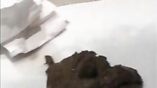 Babe in high heels love shitting in bathtub