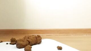 Gorgeous babe with hot round ass teasing and pooping