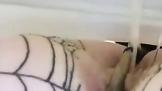 Fetishista with fishnet stockings squatting and shitting in her ass crack