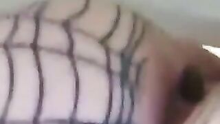 Milf with tattooed ass poops
