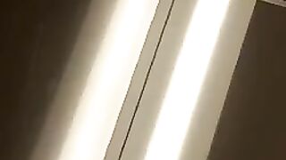 Dirty mature lady poops