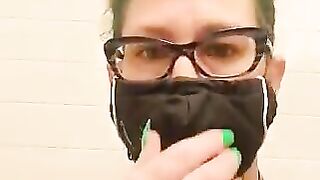 Dirty hot mature lady poops